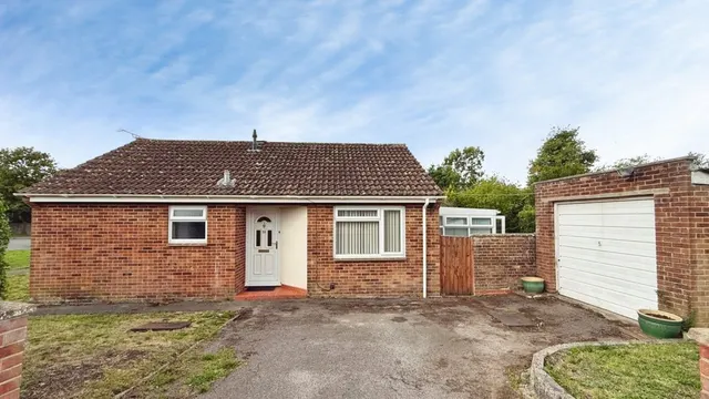 Dilton Marsh, Westbury, photo 1