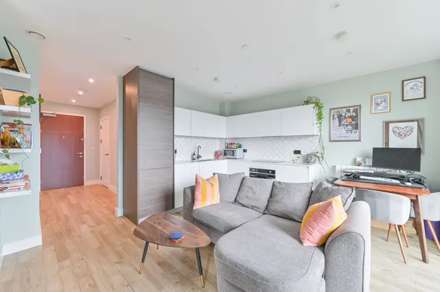 Flat 804, Quill House, 1 Pegler Square, London, photo 1