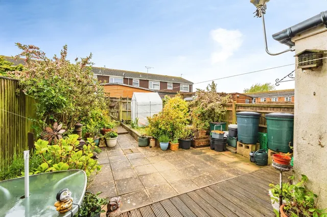 Photo 2 — Appledore Close, Eastbourne