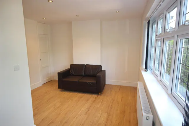 Hayling Road, South Oxhey, WD19, photo 3