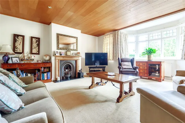 Photo 3 — Warwick Close, Hampton, TW12 2TY