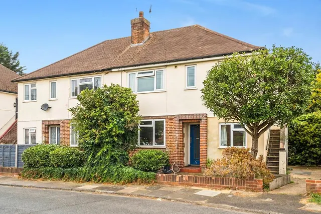 Northdown Close, Ruislip, HA4, photo 2