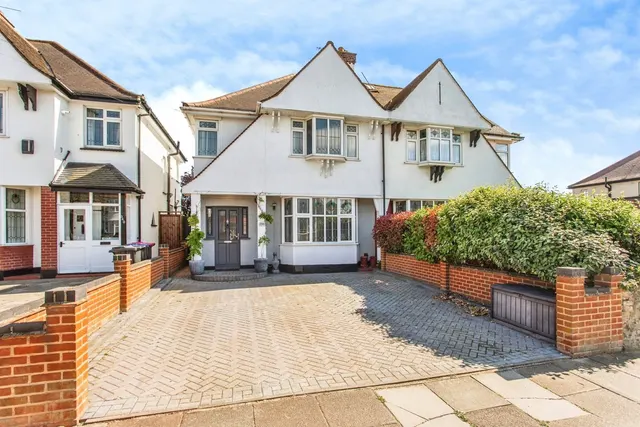 Woodgrange Drive, Southend-on-Sea, SS1, photo 1