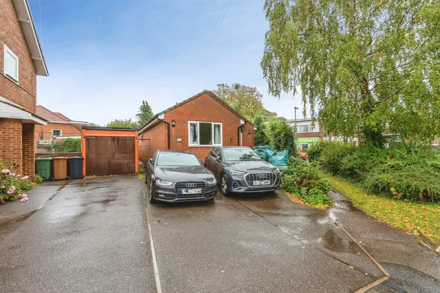 Winfrith Way, Nursling, SO16, photo 1