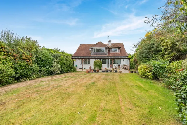 Photo 3 — West Close, Middleton-on-Sea, West Sussex, PO22 7RP