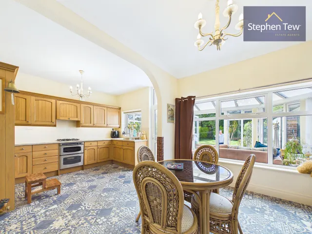 Bryning Avenue, Bispham, FY2, photo 3
