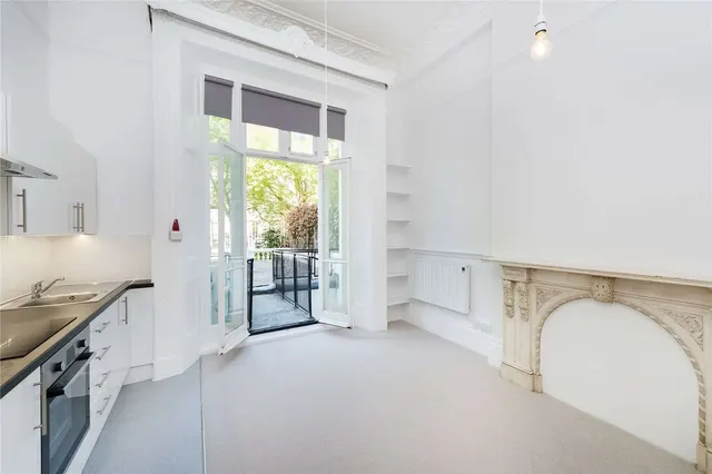 Photo 2 — Onslow Gardens, London, SW7 3QD