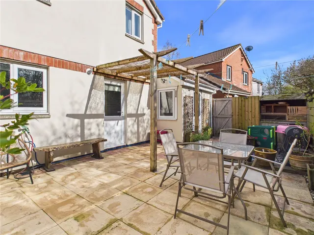 Photo 2 — Bassetts Close, Copplestone, Crediton, Devon, EX17