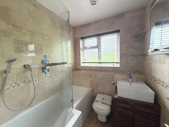 Harebeating Crescent, Hailsham, BN27, photo 3