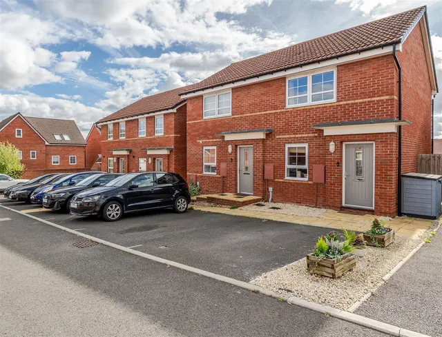 Bull Lane, Chippenham, SN15, photo 1