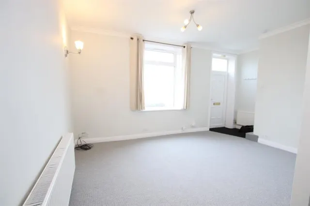 Planetrees Street, Allerton, photo 2