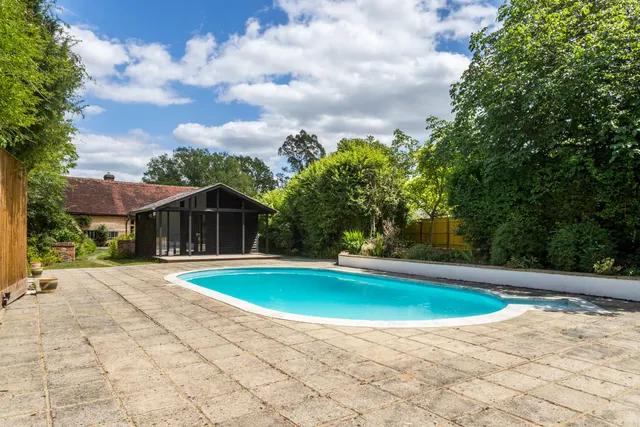 Photo 2 — The Haven, Billingshurst, RH14