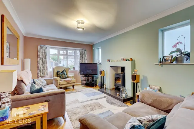 Flambard Avenue, Christchurch, BH23, photo 2