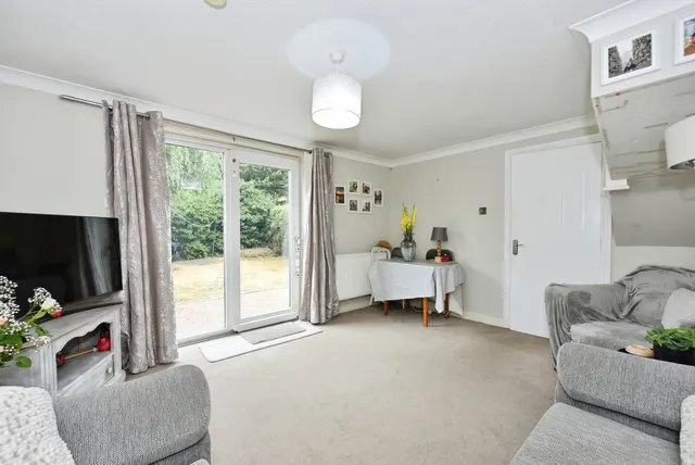 Photo 2 — Deepwell Court, Halfway, Sheffield, S20