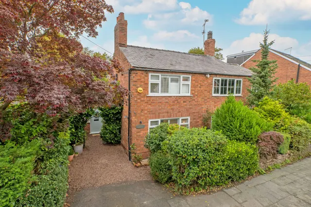 Norley, Frodsham, photo 1