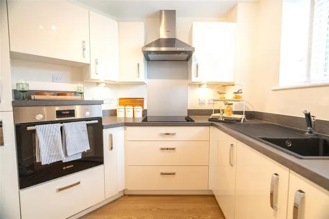 William House, Thatcham, RG19, photo 3