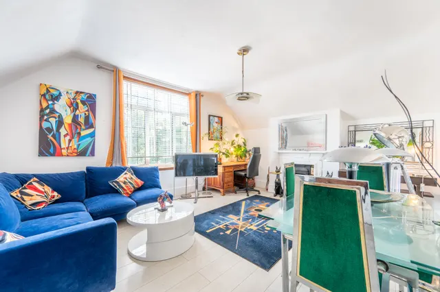 Top Floor Flat, 11 Grove Road, London, photo 1