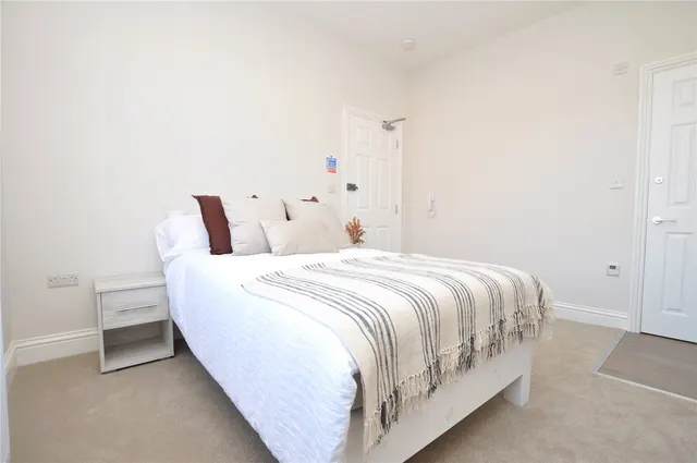 East Station Road, Aldershot, GU12, photo 3