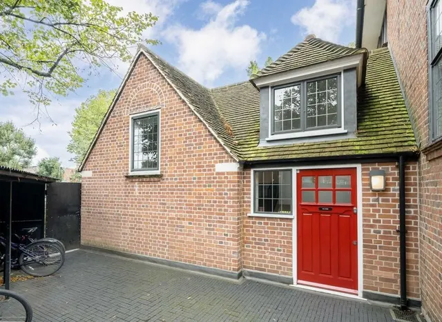 Lancaster Grove, Belsize Park, NW3, photo 1