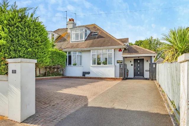 Shiphay Avenue, Torquay, photo 1