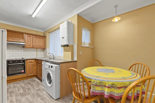 London Road, Enfield, EN2, photo 2
