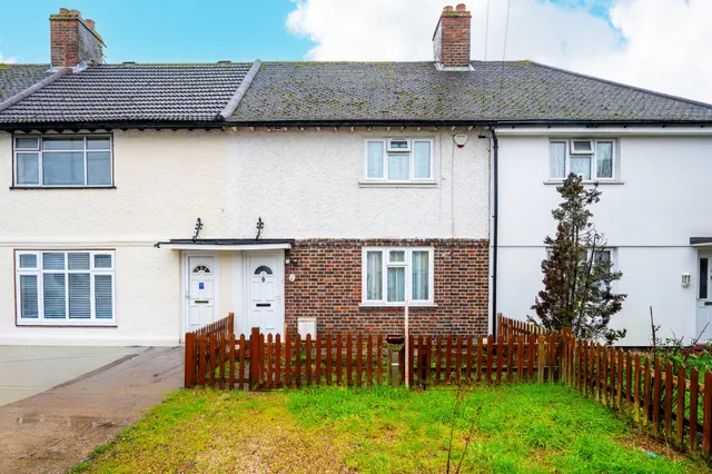8 Midleton Road, New Malden, photo 1