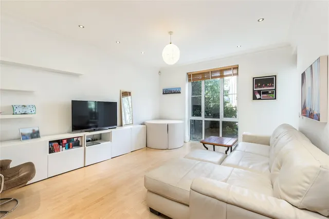 Melliss Avenue, Kew, TW9, photo 1
