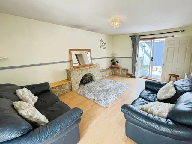 Photo 2 — Tintern Close, Basingstoke, Basingstoke, RG24 9HF