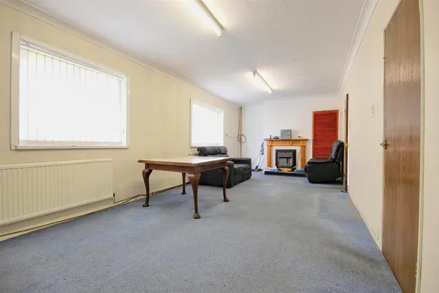Photo 3 — Trinity Close, Leven