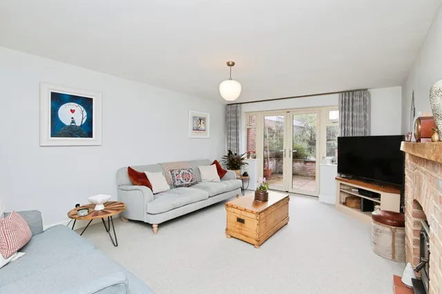 Hillcrest Avenue, Burton-On-Trent, DE15, photo 3