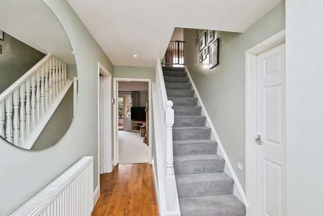 Hillcrest Avenue, Burton-On-Trent, DE15, photo 2