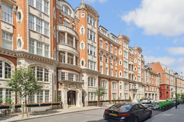 Basil Street, London, SW3, photo 1