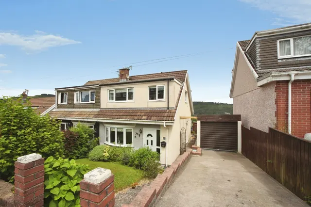 Conway Close, Pontypridd, CF37, photo 1