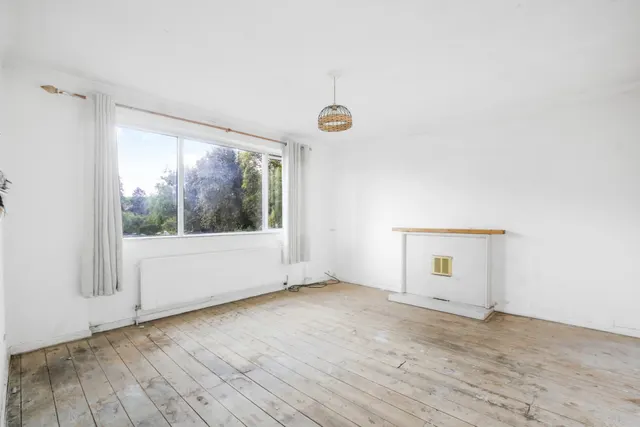 Photo 2 — Fairhaven Court, Warham Road, Surrey