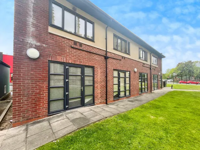 Crook Street, Bolton, BL3, photo 1