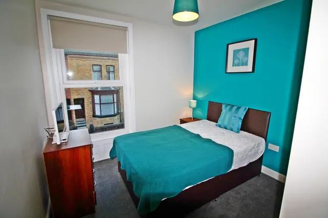 Room, 18 Waterloo Road, Runcorn, photo 1