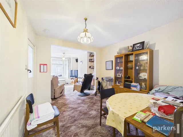 Bishops Road, Reading, RG6, photo 3