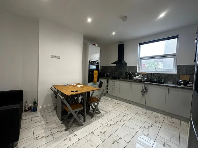 School Road, Brislington, BS4, photo 3