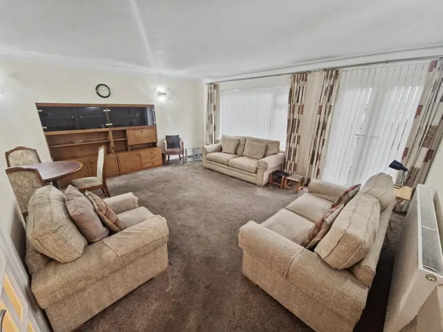 Bury New Road, Salford, M7, photo 2