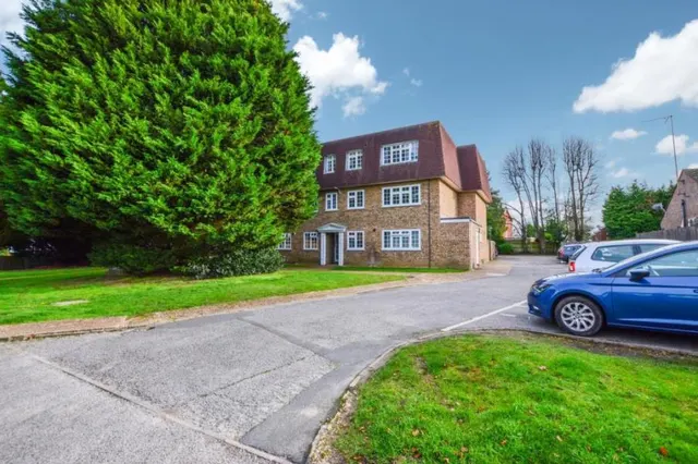 Mount Hermon Road, Woking, GU22, photo 1