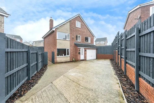 Magnolia Close, Shafton, Barnsley, photo 1
