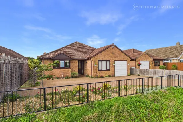 Sapley Road, Hartford, PE29, photo 1