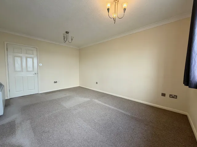 Dundonald Close, Waterside Park, SO19, photo 2