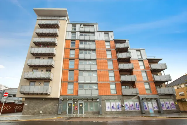 North Street, Barking, IG11, photo 1