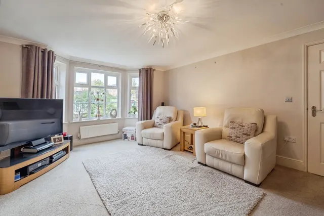 Shalemere Court, Atherton, M46, photo 3