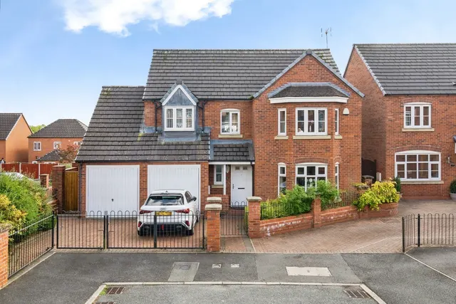 Shalemere Court, Atherton, M46, photo 1