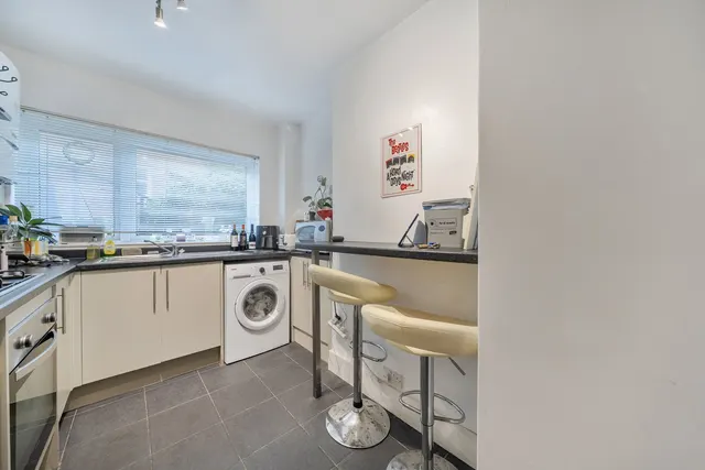 Beckenham Grove, Bromley, BR2, photo 3