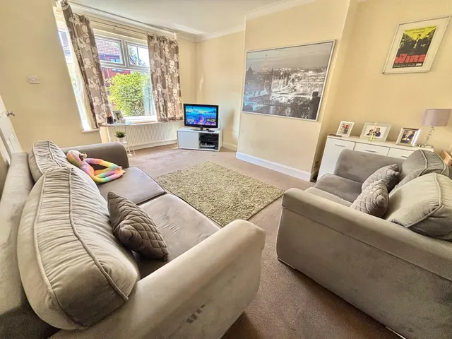 Kirby Avenue, Chadderton, OL9, photo 2