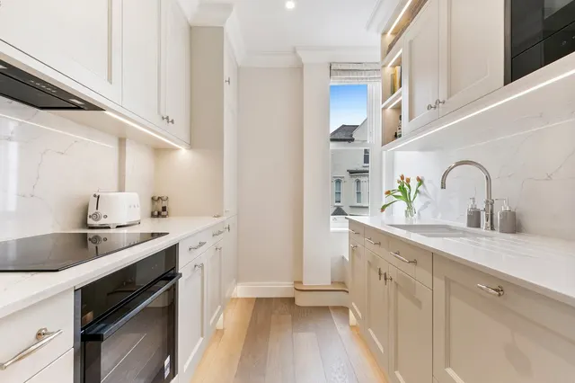 Whittingstall Mansions, Parsons Green, SW6, photo 1