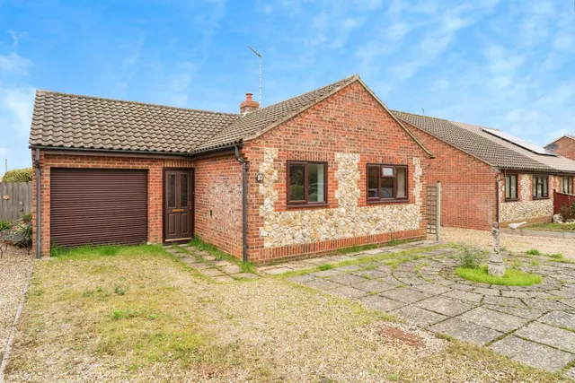 Heath Rise, Syderstone, King's Lynn, photo 1